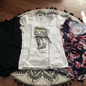 Ladies Guess tops bundle